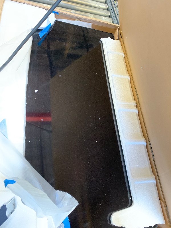 Photo 1 of Roku Smart TV 2025 – 43-Inch Select Series, 4K HDR TV – RokuTV with Enhanced Voice Remote – Flat Screen LED Television with Wi-Fi for Streaming Live Local News, Sports, Family Entertainment PARTS ONLY                                                       