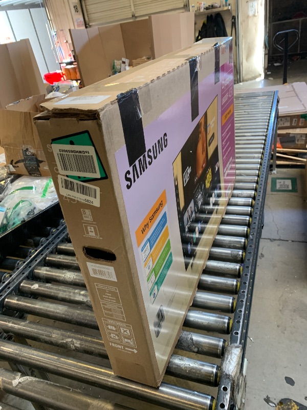 Photo 1 of Roku Smart TV 2025 – 43-Inch Select Series, 4K HDR TV – RokuTV with Enhanced Voice Remote – Flat Screen LED Television with Wi-Fi for Streaming Live Local News, Sports, Family Entertainment PARTS ONLY                                                       