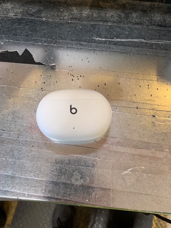 Photo 1 of Beats Studio Buds - True Wireless Noise Cancelling Earbuds - Compatible with Apple & Android, Built-in Microphone, IPX4 Rating, Sweat Resistant Earphones, Class 1 Bluetooth Headphones - White