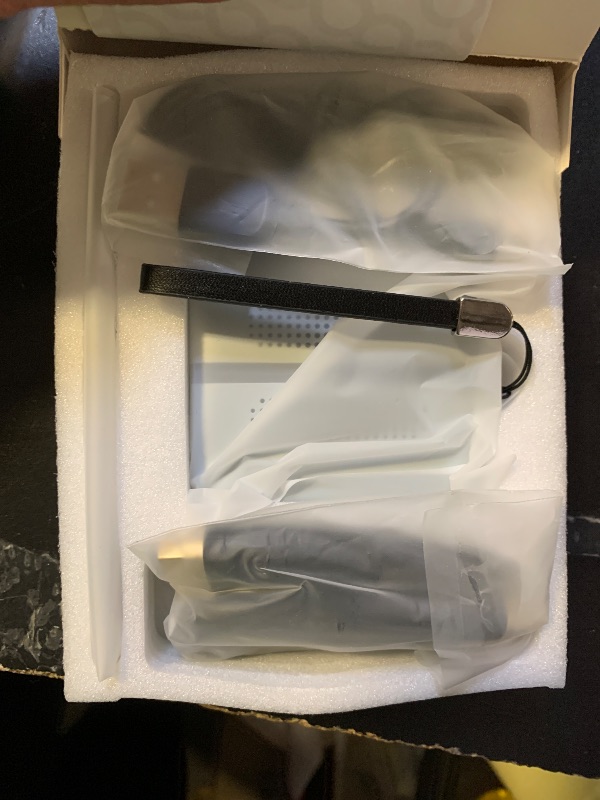 Photo 1 of Llano S850 Upgraded Type-C Wireless HDMI Transmitter and Receiver, 50M, Ultra 4K Decode Input 1080P@60Hz Output, Plug&Play 5G+2.4G and Audio for Phone/Tablet/Laptop/PC to Monitor/Projector/TV Box