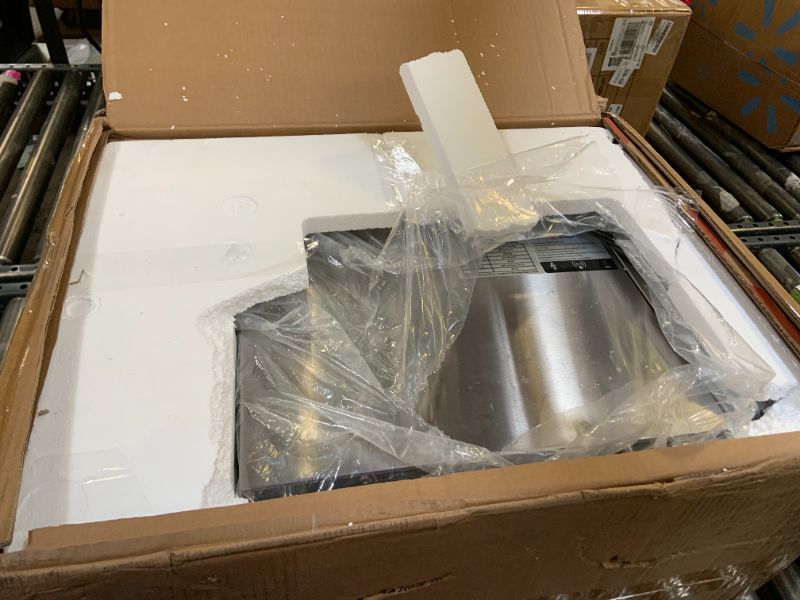 Photo 1 of EGGKITPO 12.6 QT Commercial Fryer Induction Fryer with Timer and Drain Electric Deep Fryer with Basket and Lid 12 L Large Countertop fryer for Home Use Kitchen Commercial Business 120V 1800W