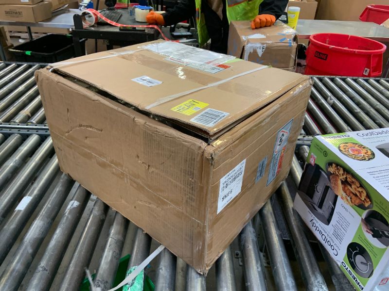 Photo 1 of EGGKITPO 12.6 QT Commercial Fryer Induction Fryer with Timer and Drain Electric Deep Fryer with Basket and Lid 12 L Large Countertop fryer for Home Use Kitchen Commercial Business 120V 1800W