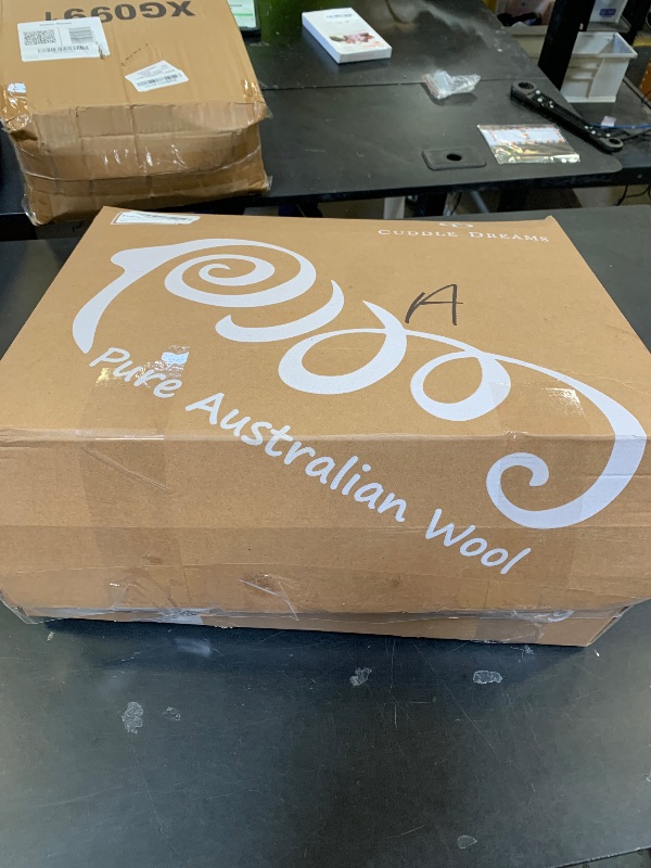 Photo 1 of CUDDLE DREAMS Wool Comforter Duvet Insert, 100% Australian Wool Filling with Soft Noiseless Cotton Shell, Natural Warmth (Midweight for All Season, Queen)