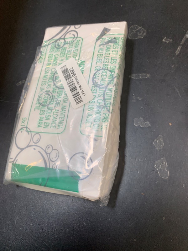 Photo 1 of 32 Pcs 8 Colors Neon Bubbles Party Favors For Kids, Mini Star Bubble Wand Bulk In Gift Box as Goody Bags Stuffer, Classroom Giveaways, Carnival Prizes Toy, Birthday Treats, Party Supplies For Toddlers