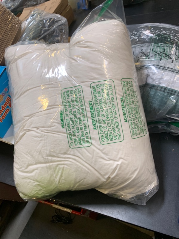 Photo 1 of LBRO2M Canadian Fluffy Goose Down Pillow King Size 1050 Fill Power 80% Goose Down with 600TC 100% Cotton Pillow Shell Down Pillows Ideal for Plush Comfort and Support (20"X36", Set of 1)