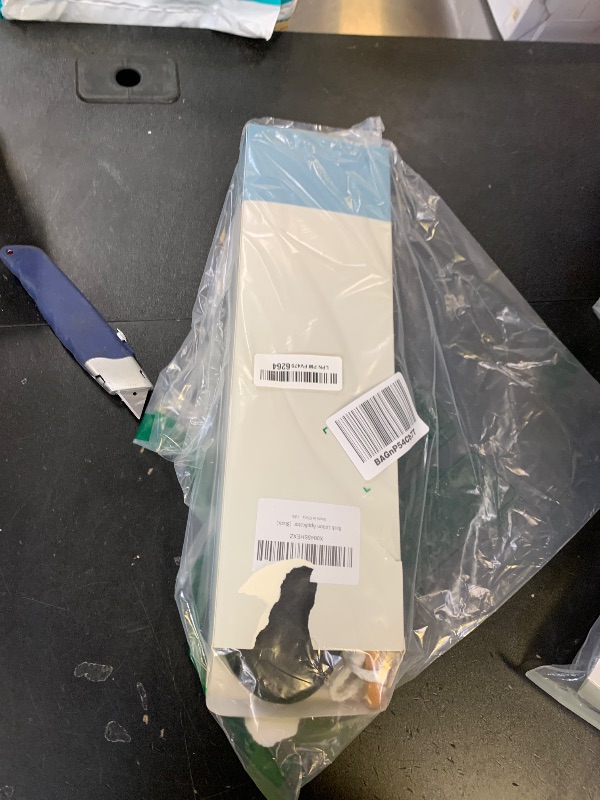 Photo 1 of Svarvns Back Lotion Applicator with 4 Replaceable Pads, Lotion Applicator for Back Self Elderly, Women, Cream Medicine Applicator with 17" Curved Handle Easy to Target Back and Feet, Black