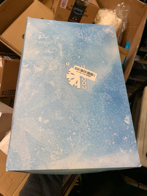 Photo 1 of Bedsure Cooling Comforter Cal King - Cooling Blankets for Hot Sleepers, Lightweight Comforter for Summer with Dual-Sided Cool Tech, Soft Breathable Cold Blanket for Sleeping, Grey, 102x96 Inches