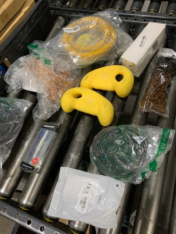 Photo 1 of Nellis Variety Box: Small | See Notes for 