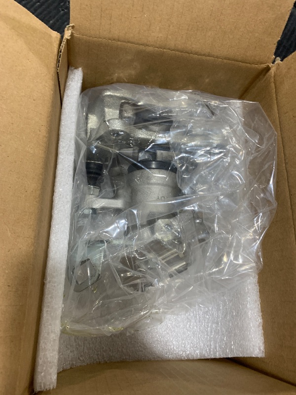 Photo 1 of cciyu 19B3319 19B3318 Rear Left & Right Brake Calipers With Bracket For Mini For Cooper 2007-2015