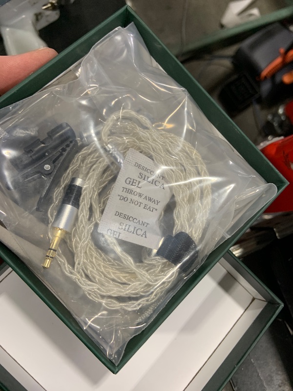 Photo 1 of FSIjiangyi 6N Single Crystal Silver IEM Cable for Sennheiser IE900 IE600 IE300 IE200 4.4mm Balanced Hi-Fi Earphone Audio Upgrade Cable (3.5mm Plug)