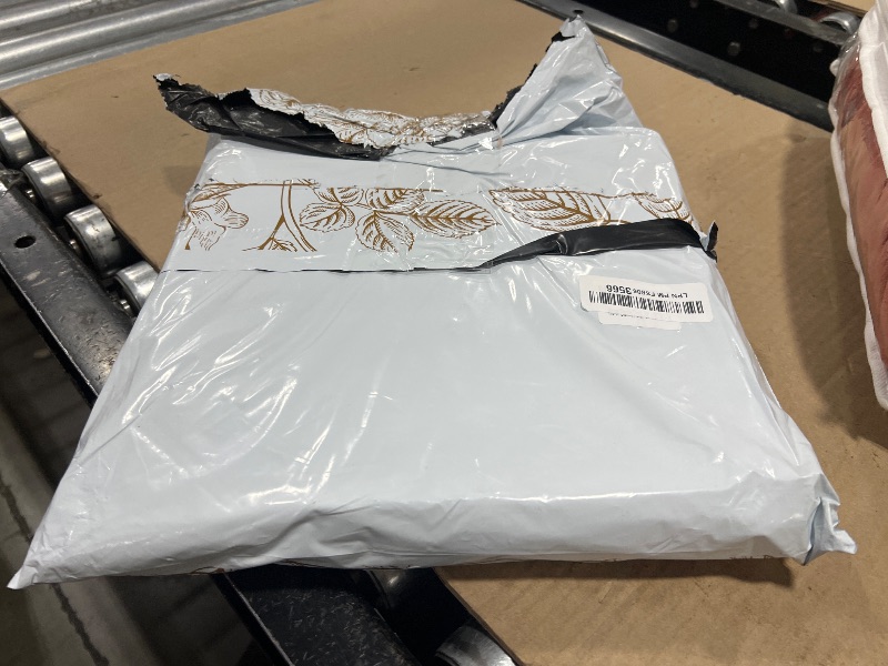 Photo 1 of 100% Cotton Boho Throw Blanket for Home Decor – Classic Farmhouse Quilt Bedding, Muslin Blankets for Adults, Vintage Woven Decorative Blanket for Couch, Bed Layering Use, Botanic Floral, 50"x60"