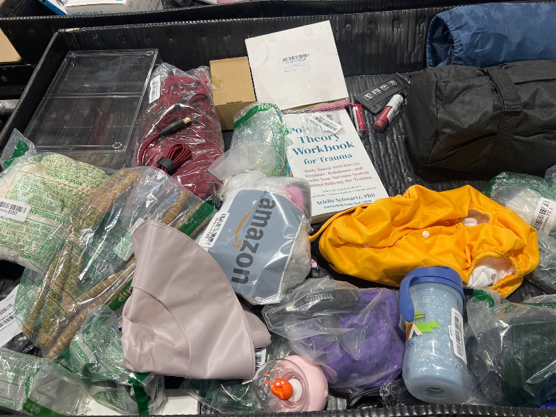 Photo 1 of box of mixed items 