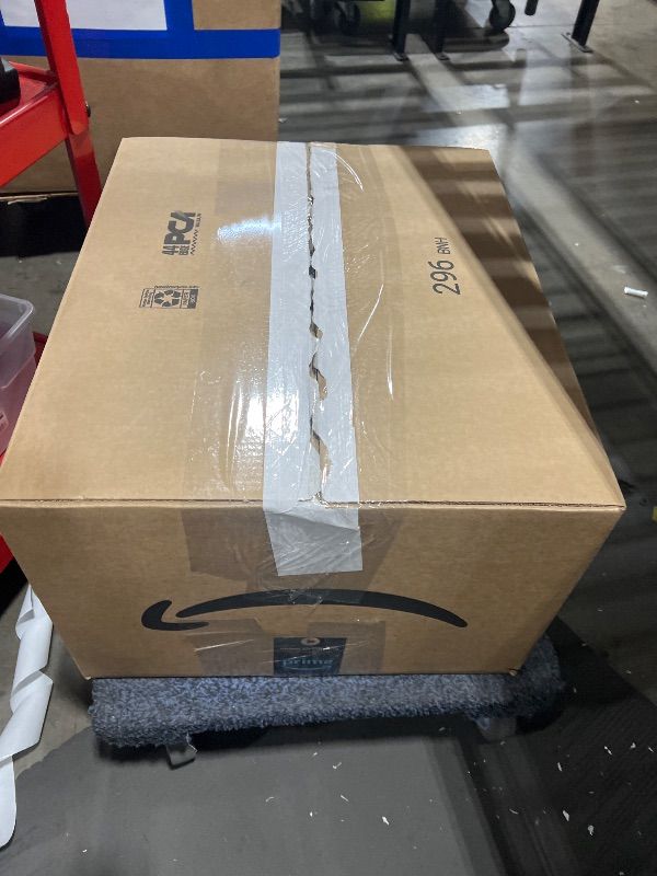 Photo 1 of box of mixed items 