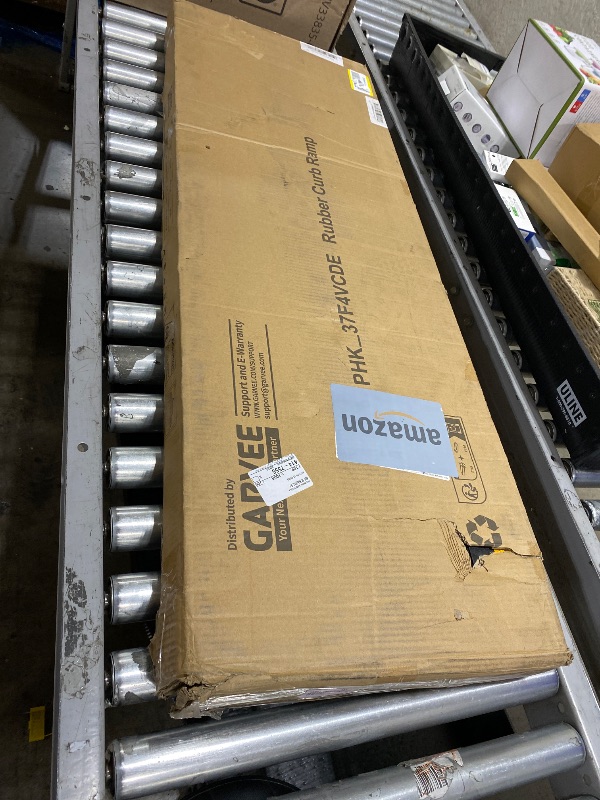 Photo 1 of Garvee 48" Rubber Curb Ramp, 50 Ton Capacity, Heavy Duty Driveway Ramps for Home Garage Warehouse Parking - 1 Pack
