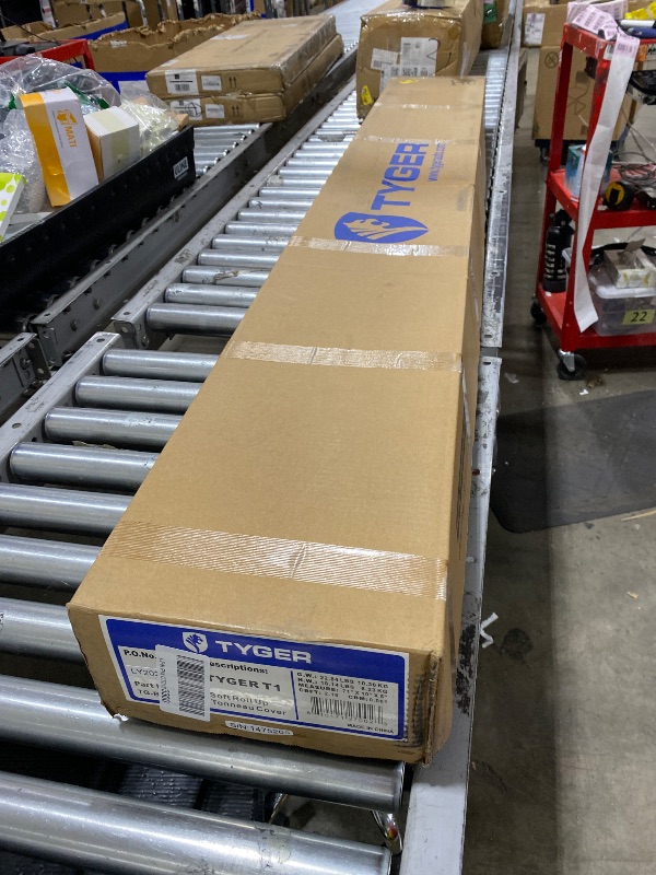 Photo 1 of Tyger Auto T1 Soft Roll-up Truck Bed Tonneau Cover Compatible with 2024-2026 Toyota Tacoma (Only Fits Models with Factory Deck Rail System) | 5' (60") Bed | TG-BC1T9204