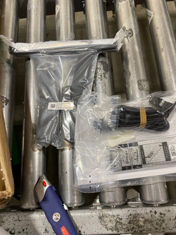 Photo 1 of Samsung 50-Inch Class QLED Q7F Series Samsung Vision AI Smart TV (2025 Model, 50Q7F) Quantum HDR, Object Tracking Sound Lite, Q4 AI Gen1 Processor, 4K upscaling, Gaming Hub, Alexa Built-in FOR PARTS ONLY