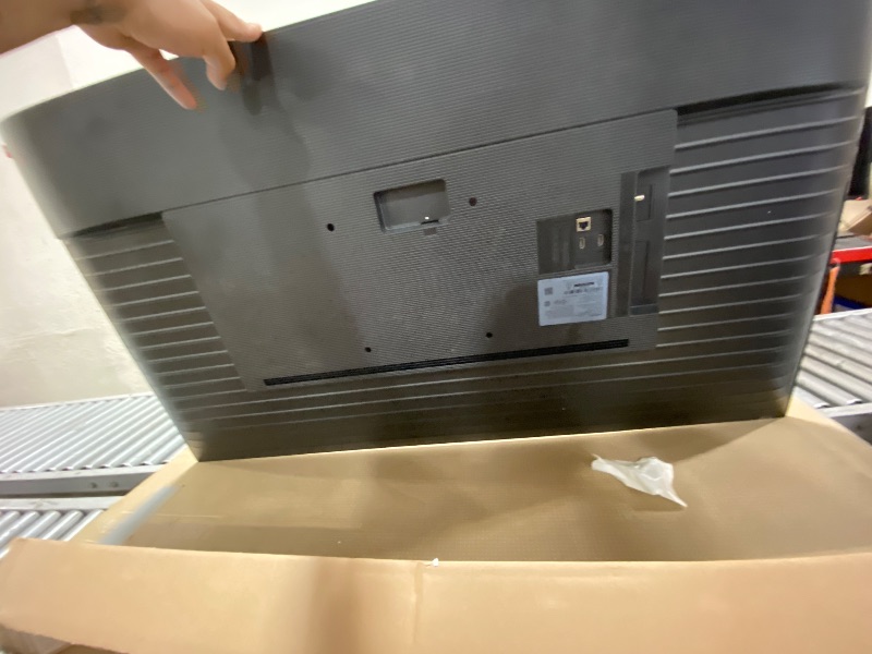 Photo 1 of Samsung 55-Inch Class Crystal UHD U8000F 4K Smart TV (2025 Model) Endless Free Content, Crystal Processor 4K, MetalStream Design, Knox Security, Compatible with Alexa SALVAGE FOR PARTS