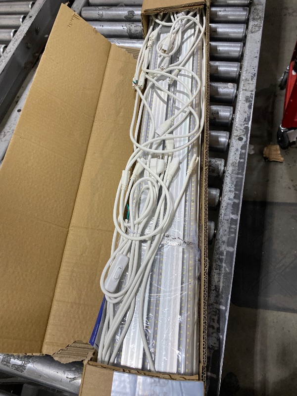 Photo 1 of Barrina T8 LED Shop Light 6FT 60W 8500LM 6500K, Clear Cover, Garage LED Lights Ceiling, V-Shape LED Light Fixture, Work Shop LED Lights for Garage, Warehouse, Basement, ETL Listed, 10 Packs