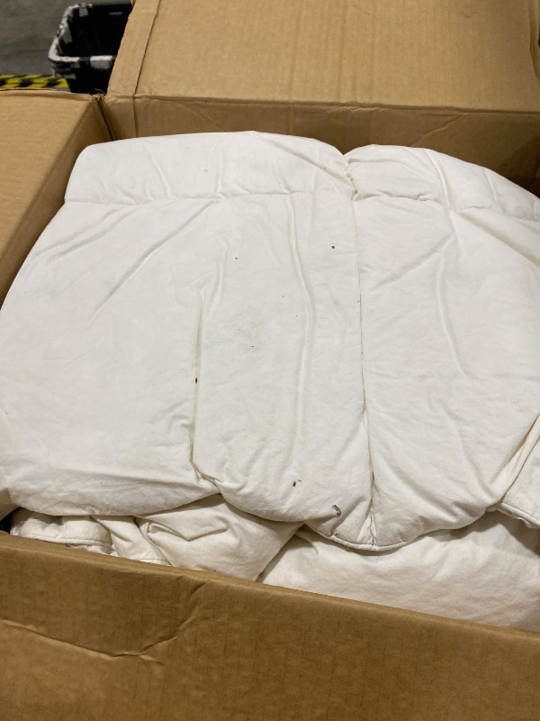 Photo 1 of Globon Ultra-Soft Down Feather Comforter Queen Size,Luxurious Fluffy Hotel Collection Duvet Insert for All Season,Noiseless Shell,700 Filling Power,Medium Weight with Corner Tabs, White…