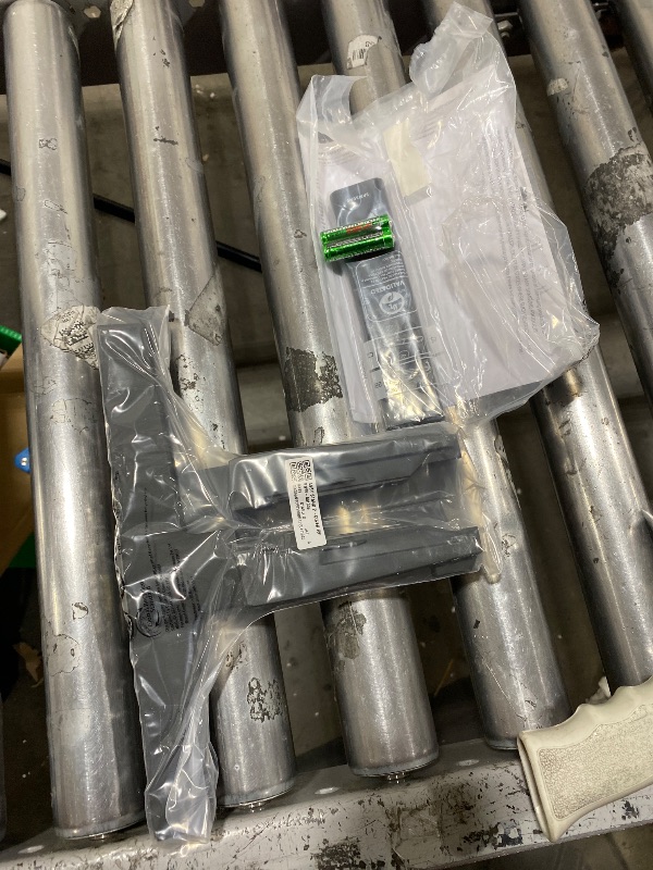 Photo 1 of Samsung 75-Inch Class Crystal UHD U8000F 4K Smart TV (2025 Model) Endless Free Content, Crystal Processor 4K, MetalStream Design, Knox Security, Alexa Built-in SALVAGE FOR PARTS 