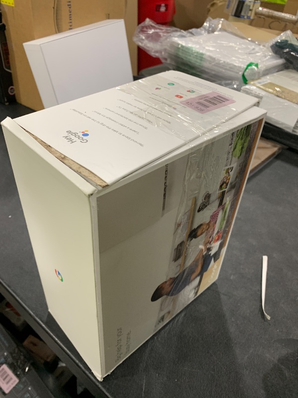 Photo 1 of Google Nest Hub Max, Japan Model, Multi Language Nest Hub 10-inch with English Compatibility, H2A GA00426-JP (Chalk)