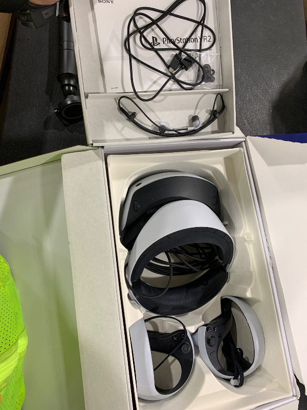 Photo 1 of PlayStation VR2 (PSVR2)