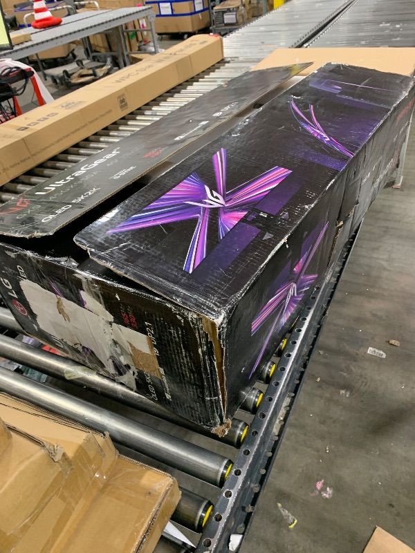 Photo 1 of LG - UltraGear 45" OLED Gaming Monitor