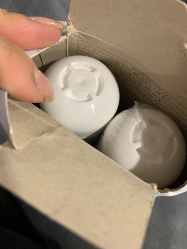 Photo 1 of LG LT1000P2 6-Month / 200 Gallon Refrigerator Replacement Water Filter, Reduces Chlorine, 2 Count (Pack of 1), White.