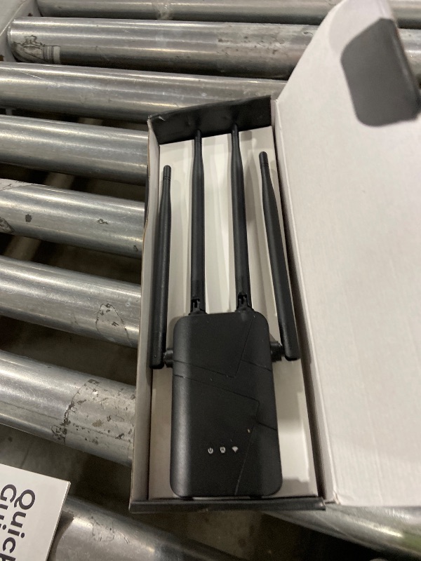 Photo 1 of Repeater WiFi