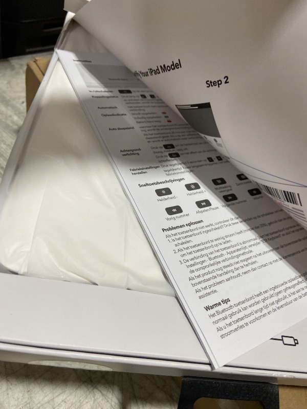 Photo 1 of [Upgraded] ESR iPad Pro 13 Inch Case with Keyboard (M5/M4, 2025/2024), iPad Pro 13 Keyboard Case with Magnetic Stand, Portrait/Raised Modes for iPad Pro 13, Removable, Rebound 360 Series,White