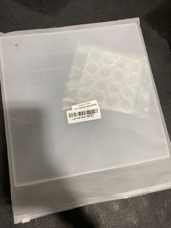 Photo 1 of Endoto Chess Set with Checkers Board Silicone Resin Mold, 16 Pieces Full Size 3D Chess Crystal Epoxy Casting Molds for DIY Art Crafts Making, Family Party Board Games and Home Decoration