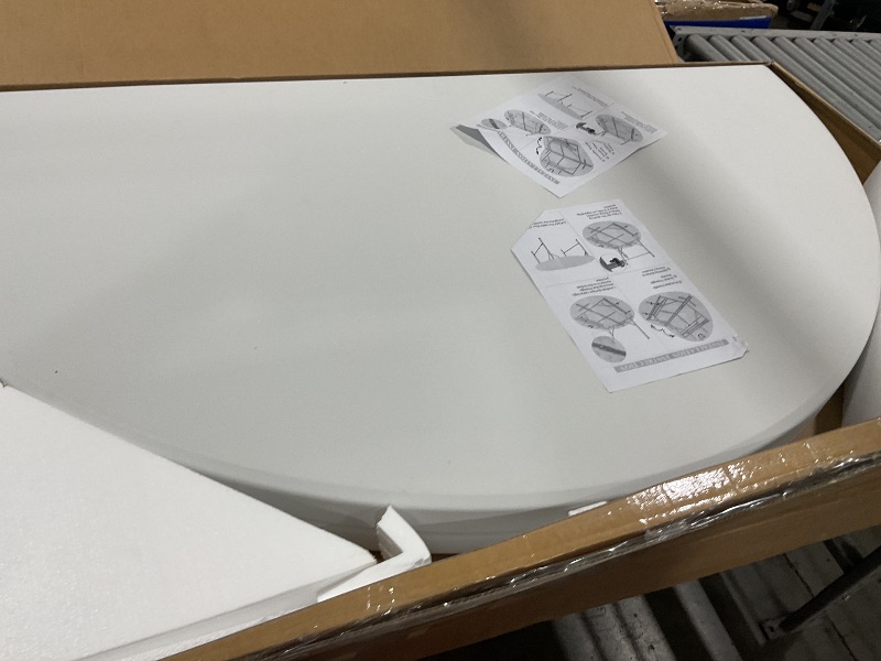 Photo 1 of 5ft circle folding table