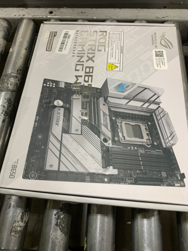 Photo 1 of ASUS ROG Strix B650-A Gaming WiFi AMD B650 AM5 Ryzen™ Desktop 9000 8000 & 7000 ATX motherboard, 12 + 2 power stages, DDR5, 3x M.2 slot, PCIe® 4.0, 2.5G LAN, WiFi 6E, USB 3.2 Gen 2x2 Type-C®, Aura Sync