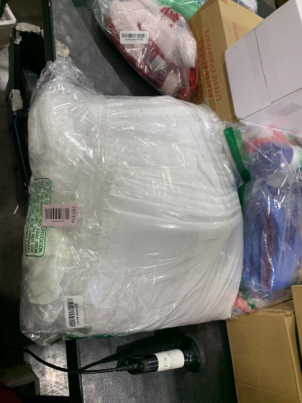 Photo 1 of 10 Pack White Round Tablecloths, 120 Inch Stain Resistant and Wrinkle Polyester Fabric Washable Table Clothes Cover for Kitchen Dining, Wedding, Reception Banquet, Birthday Party, Buffet Restaurant