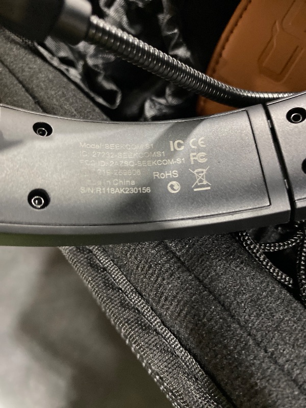 Photo 1 of COMICA Seekcom S1 Wireless Intercom Headset System, 2.4GHz Full-Duplex Communication Headsets with 500m/1640ft Range, Noise Reduction, One-Key Broadcasting & Talk Modes for Live Show, Events (5 Sets)