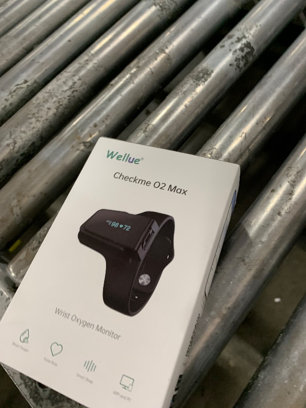 Photo 1 of Wellue Wrist Pulse Oximeter - Bluetooth SPO2 Monitor
