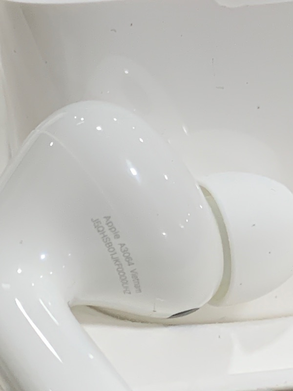 Photo 1 of Apple AirPods Pro 3 Wireless Earbuds