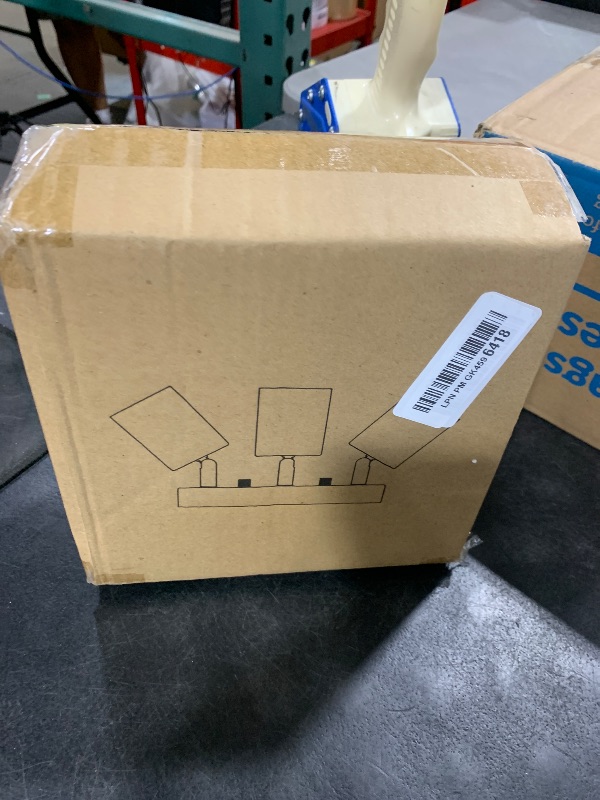 Photo 1 of AUQUEE 3-Light White LED Track Lighting Kit GU10
