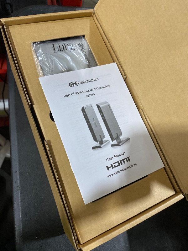 Photo 1 of Cable Matters 14-in-1 USB C KVM Switch Dock, Dual 4K 60Hz, 100W Charging