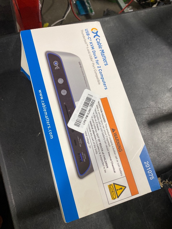 Photo 1 of Cable Matters 14-in-1 USB C KVM Switch Dock, Dual 4K 60Hz, 100W Charging