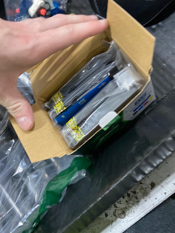 Photo 1 of 950XL 951XL Combo Compatible for HP 950 951 XL Ink Cartridge Work for OfficeJet Pro 8640 8660 8100 8110 8600 8610 8615 8620 8625 8630 Printers with V27.2.1 Chip ( 4-Pack Black, Cyan, Magenta, Yellow )