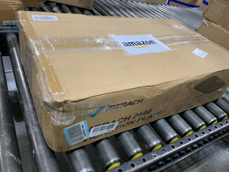 Photo 1 of Merach CV40 Curved Vibration Plate Exercise Machine