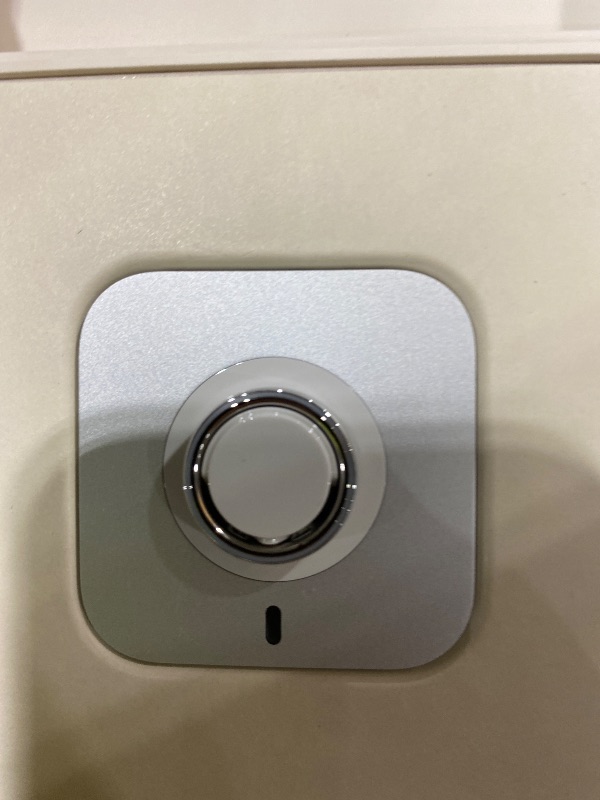 Photo 1 of OURA Ring 5 Smart Ring - Silver - Size 6