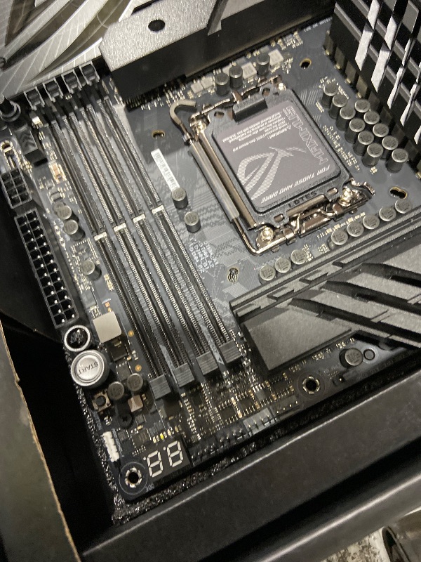 Photo 1 of ASUS ROG Maximus Z890 Hero Motherboard