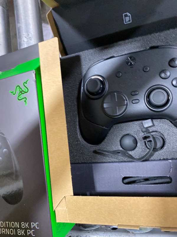 Photo 1 of Razer Wolverine V3 Tournament Edition 8K PC Wired Gaming Controller, Black
