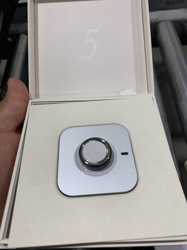 Photo 1 of OURA Ring 5 Smart Ring - Stealth - Size 7