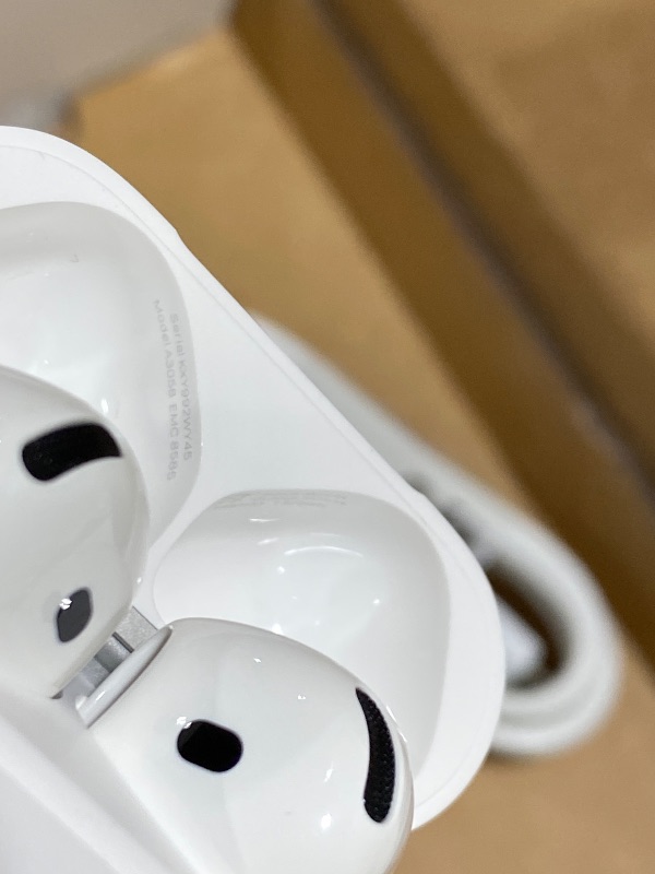 Photo 1 of Apple Airpods 4 (Renewed)