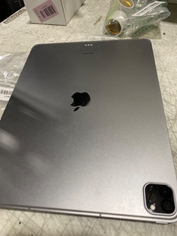 Photo 1 of Apple iPad Pro 12.9" M2 Chip 512GB Wi-Fi + Cellular