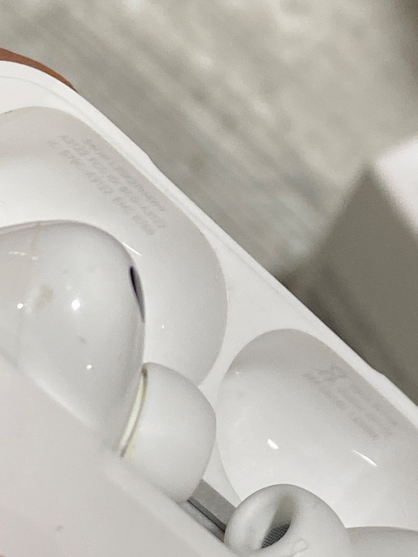 Photo 1 of Apple AirPods Pro 3 Wireless Earbuds