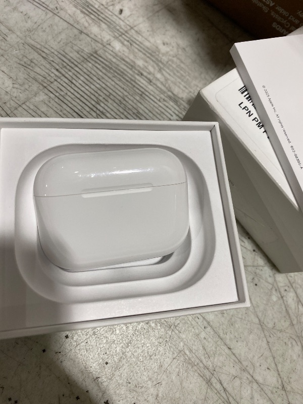 Photo 1 of Apple AirPods Pro 3 Wireless Earbuds
